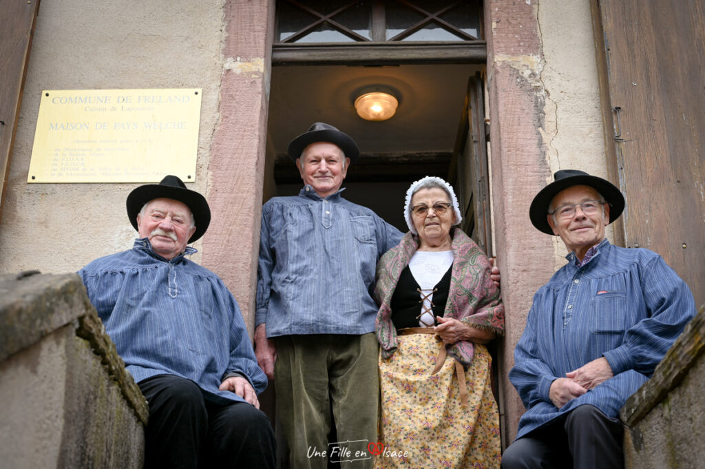 guides-benevoles-musee-pays-welche-Celine-Schnell-Une-Fille-En-Alsace-2022