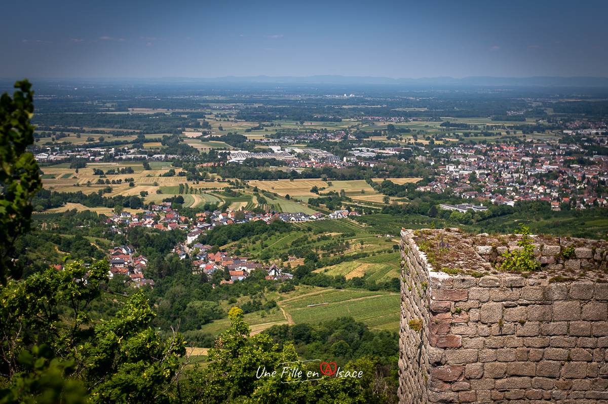 chateau-windeck-buhl-foret-noire-Celine-Schnell-Une-Fille-En-Alsace-2023